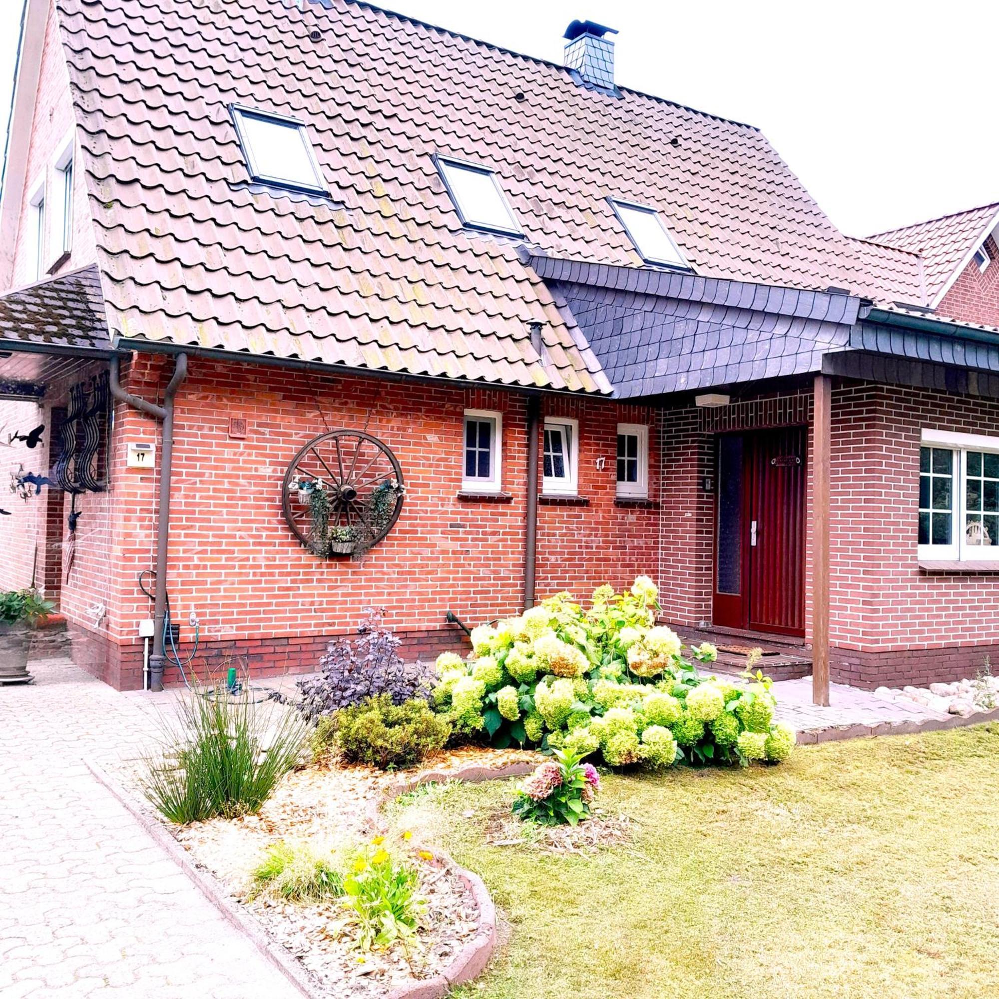 Hakuna Matata - Gemuetlichkeit Bei Oldenburg Hatten Exterior photo